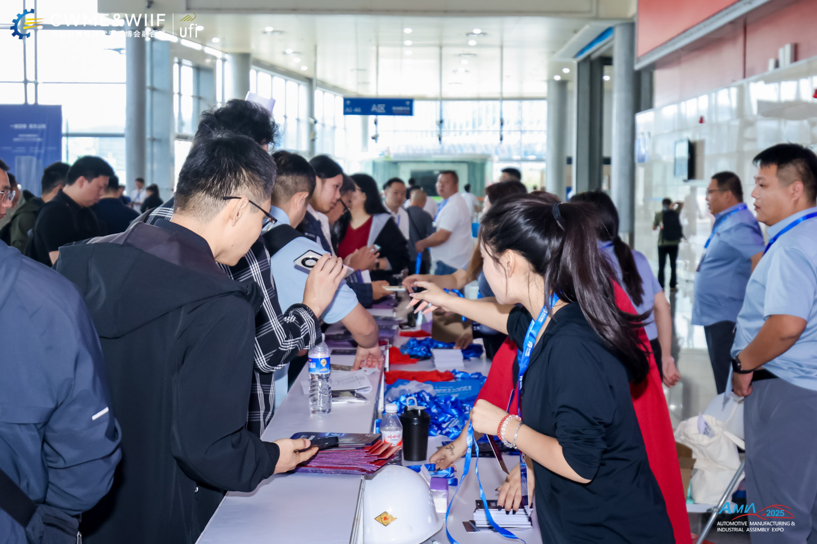 揭秘内饰科技黑科技2026武汉汽车内外饰及加工设备展览会抢先看